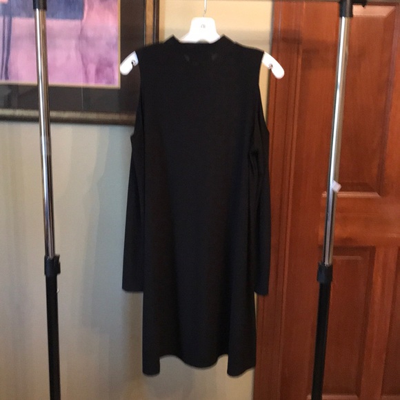 Black cold should lbd with mock neckline - Picture 3 of 4